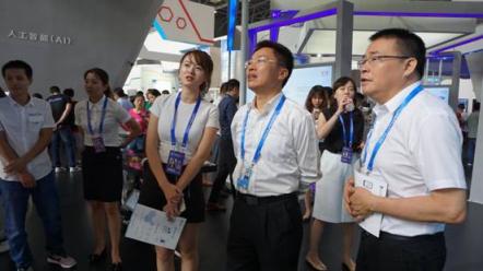 科技為教育賦能 聯(lián)拓金服亮相首屆“智博會(huì)”