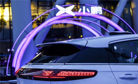 小鵬汽車放出2019年融資300億的豪言，但什么是何小鵬所說的智能汽車上半場和下半場？