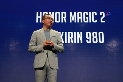 榮耀Magic2首次曝光！搭載真正全面屏、麒麟980芯片成未來超級旗艦