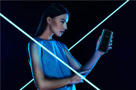 探索設(shè)計的無人區(qū) OPPO Find X引領(lǐng)全面屏手機新方向