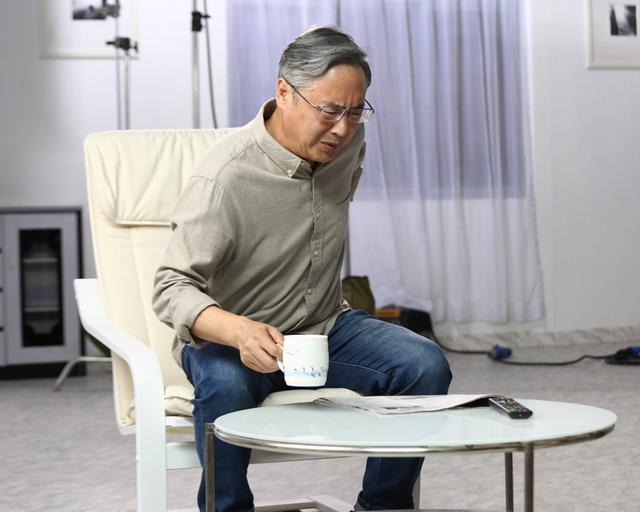 攀高智能腰腹部按摩儀，解鎖護(hù)腰新姿勢(shì)