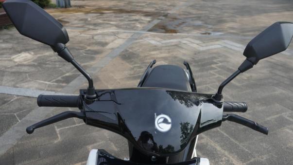 兩輪電動車界的“特斯拉”襲來,雅迪“繽鉆版”的國際感體驗(yàn)