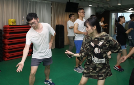 張近東又有“新節(jié)目”？蘇寧緊召全球25萬員工共迎蘇寧之夏