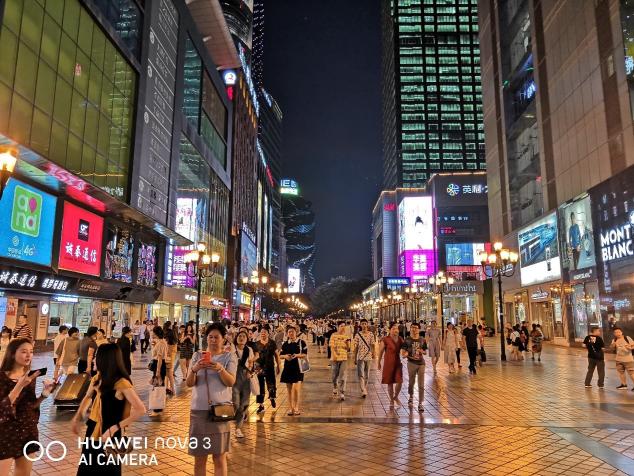 華為nova3全面支持手持超級夜景AIS，或?qū)⒃傧瀑徺I熱潮