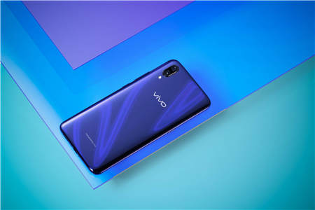 3D幻影極光漸變+靈動(dòng)水滴屏，vivo X23全面開(kāi)售倒計(jì)時(shí)3天