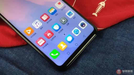 華為麥芒7魅海藍圖賞：新一代全面屏設(shè)計，擁有流動3D光影效果