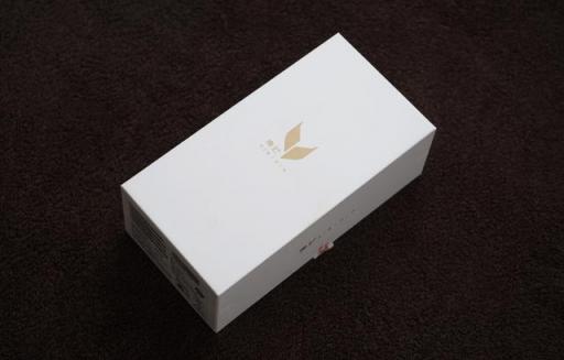 華為穩(wěn)了！麥芒7雙光束3D效果遠超金色iPhone