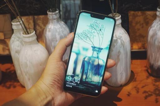 華為穩(wěn)了！麥芒7雙光束3D效果遠超金色iPhone