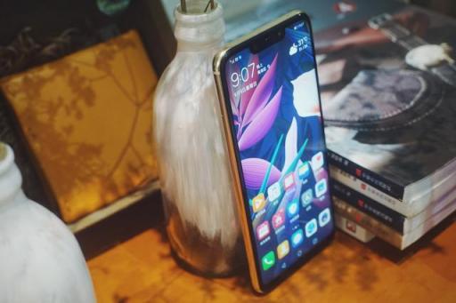 華為穩(wěn)了！麥芒7雙光束3D效果遠超金色iPhone