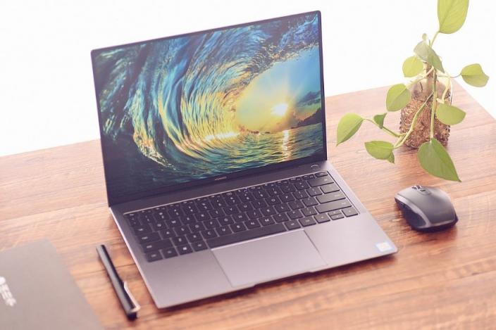 買本正犯愁？華為MateBook X Pro堪稱學生黨“神器”