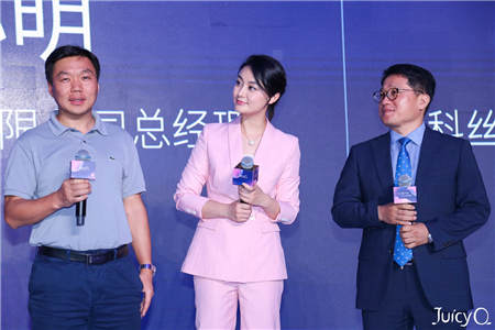 悅享粉科技 綻放女子力！JuicyQ美肌花灑驚艷亮相