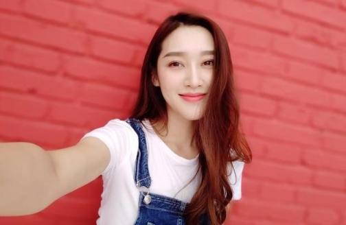 老外嫌棄新iPhone美顏太假？那他們可能沒用過這款國產(chǎn)手機(jī)