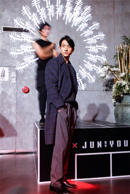 硬漢單品還能這樣玩，寺庫(kù)X JUNbyYOU沉浸聯(lián)名