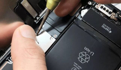 手機(jī)也怕冷？閃電修一招讓電池起死回生！
