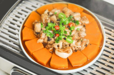 摩飛多功能鍋：邊煮火鍋邊烤肉，100種中西美食隨便做