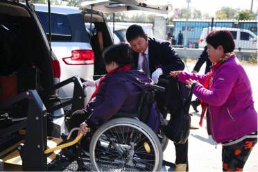 從“重陽節(jié)愛心車隊(duì)”看首汽約車企業(yè)文化：承擔(dān)社會(huì)責(zé)任才是優(yōu)秀企業(yè)的精神底蘊(yùn)