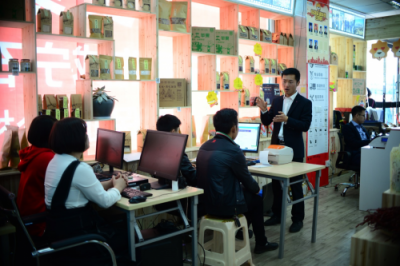 從蘇寧智慧零售助力精準(zhǔn)扶貧，看企業(yè)如何振興鄉(xiāng)村