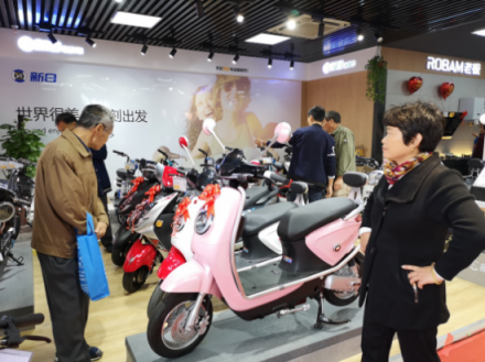 蘇寧零售云進(jìn)軍電動(dòng)車 智慧零售打造跨界“老司機(jī)”
