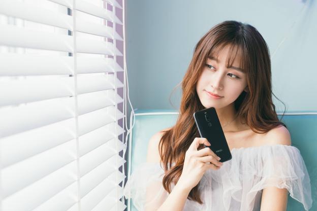 征服小姐姐的魅族X8，到底是何方神圣？