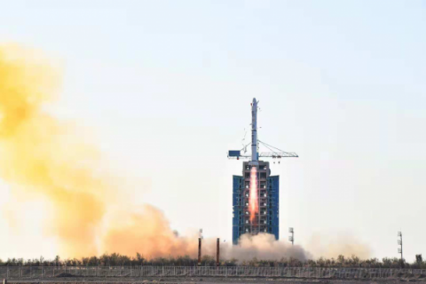 全球首個商業(yè)AI星座首星發(fā)射成功， 共建“太空+城市運營”新生態(tài)