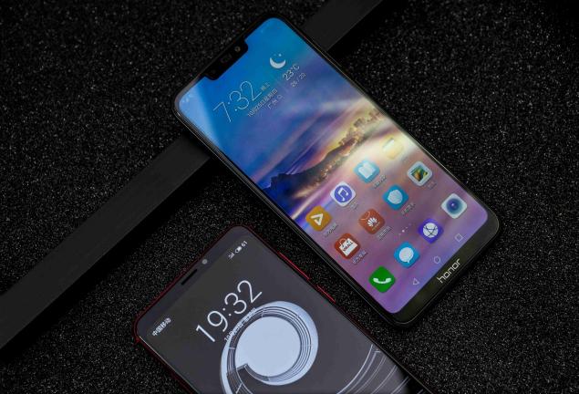 魅族Note8榮耀暢玩8C大對比：誰才是千元機大佬？