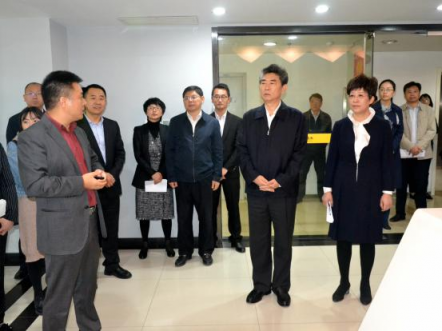 安徽省委常委、常務(wù)副省長鄧向陽、合肥市市長凌云一行蒞臨天地精華調(diào)研指導(dǎo)