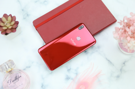 vivo Z1青春版上手體驗：時尚外觀，旗艦實力