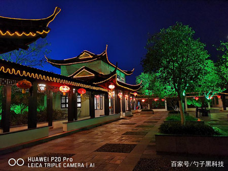 快來看華為P20 Pro鏡頭下夜景樣張，堪稱美膩！