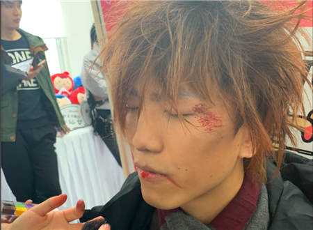 95后女生化妝后 男生竟想退貨！網(wǎng)友：自己長啥樣心理沒數(shù)嗎？