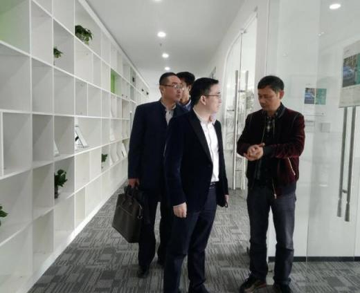 日月昌集團(tuán)董事長盧明昌蒞臨上海溫州商會(huì)總部洽談交流