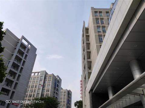 OPPO Find X、美圖T9拍照手機怎么選？請看妹紙自拍評測