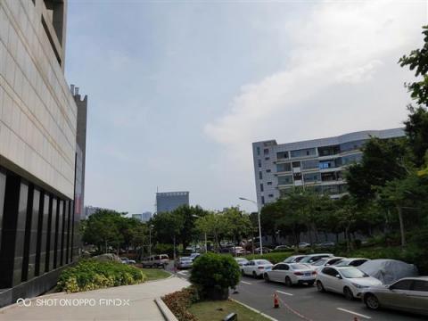 OPPO Find X、美圖T9拍照手機怎么選？請看妹紙自拍評測
