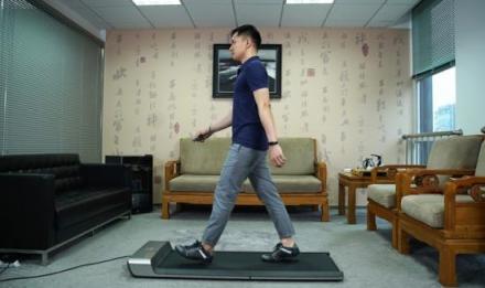WalkingPad走步機(jī)年度網(wǎng)紅產(chǎn)品，榮獲京東最佳暢銷單品獎(jiǎng)