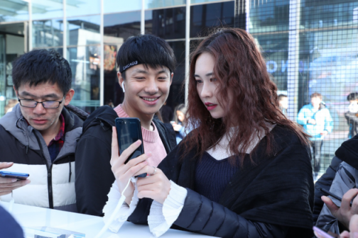 48小時科技理想主義，榮耀引爆快閃店新玩法！