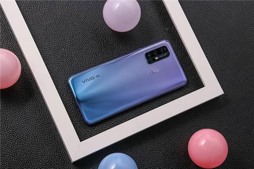 游戲滿(mǎn)幀運(yùn)行！5G性能先鋒vivo Z6超強(qiáng)性能帶來(lái)全新體驗(yàn)