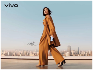 vivo X30 Pro與大表姐劉雯驚艷相遇，共同呈現(xiàn)精彩視覺盛宴