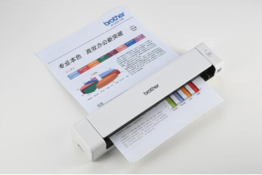 雙向出紙，高效便攜 Brother便攜式雙面掃描儀DS-740D輕巧上市