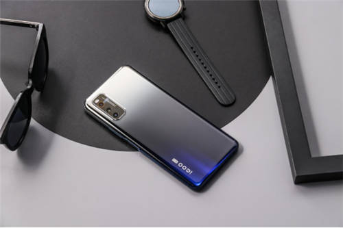 5G手機(jī)哪款性價(jià)比高？打破價(jià)格堅(jiān)冰，iQOO Neo3實(shí)力入圍