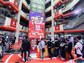 零距離“對(duì)話”電腦數(shù)碼潮品！京東電器超級(jí)體驗(yàn)店新品品鑒引爆現(xiàn)場(chǎng)