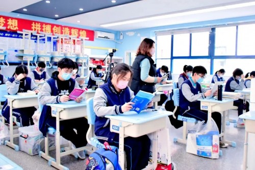 三雄極光助力學校復學 守住教室健康照明這一關