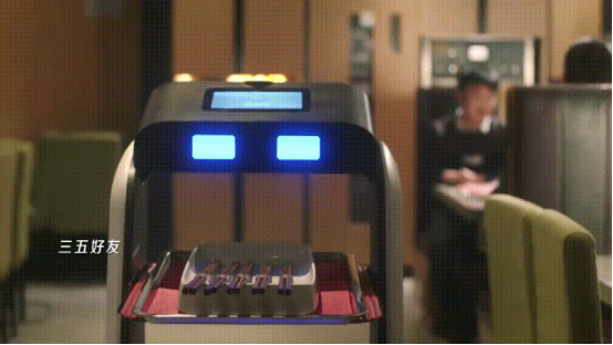 公筷公勺、無接觸配送正在成為餐飲行業(yè)“新食尚”