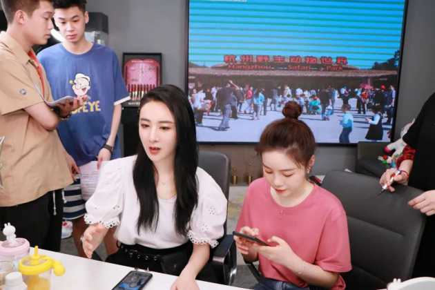 薇婭擔(dān)任杭州旅游推廣大使，為杭州代言
