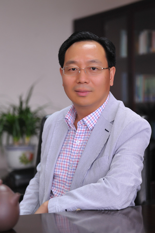 中國信息通信科技集團副總經(jīng)理、專家委主任，無線移動通信國家重點實驗室主任、IEEE Fellow陳山枝博士