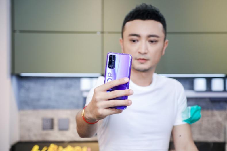 榮耀30怎么樣？銷量冠軍了解一下