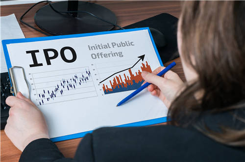 鐘波的IPO煎熬：極米站上被告席，“七寸”被掐？