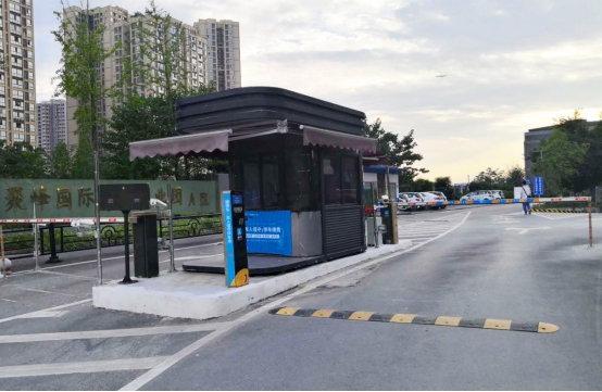降本提效更增收！捷停車·云托管助力重慶聚峰國際，實現停車場創(chuàng)新升級