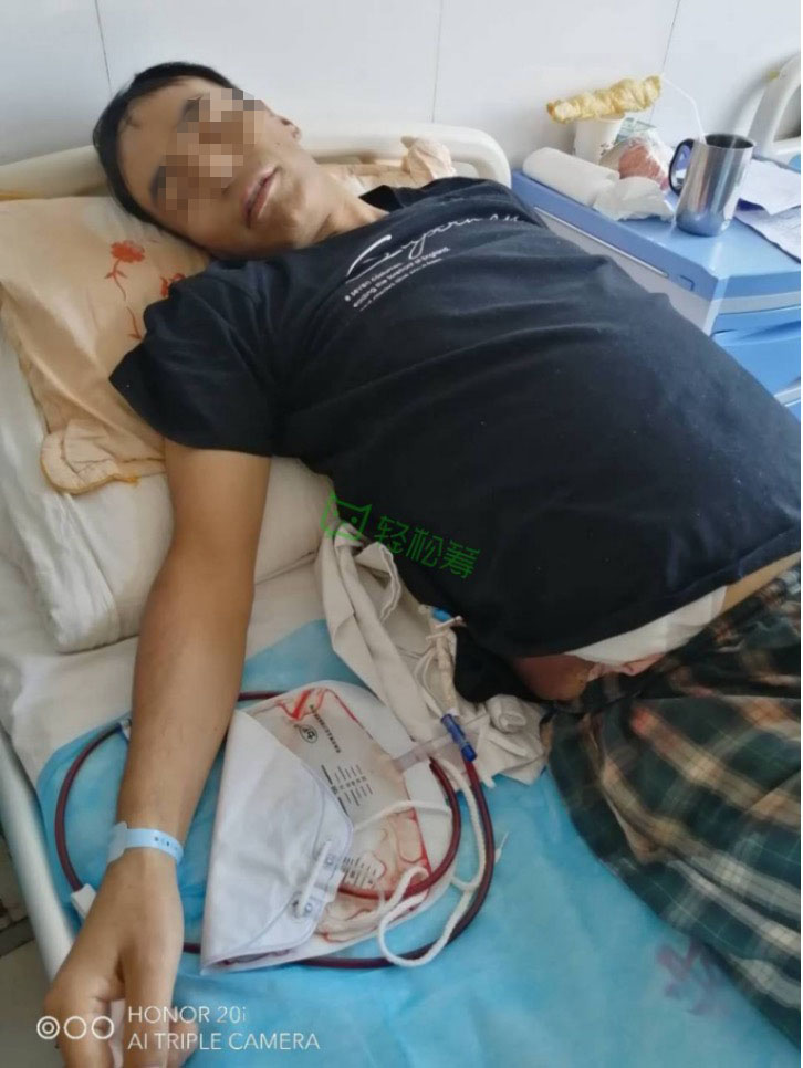 陜西一小區(qū)保安生病輕松籌上求助，業(yè)主得知后表示將資助其女兒完成學業(yè)