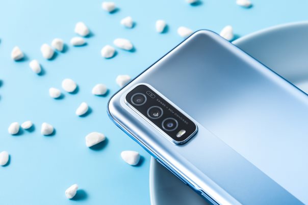 vivo Y70s迎來冷萃銀新配色，7月28日正式上市