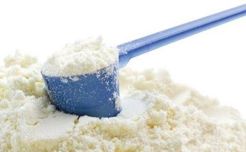 什么牌子奶粉寶寶吃了不拉肚子，讓君樂寶樂鉑奶粉給你答案！