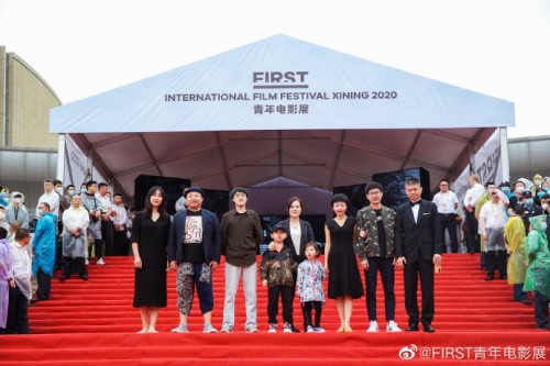海信視像“拍了拍”你，快來看FIRST電影展星光紅毯！